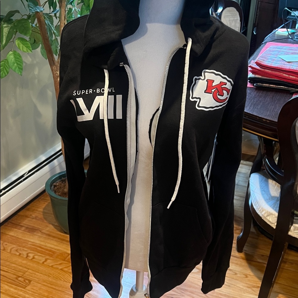 Kansas City Chiefs Kids Black Hoodie - Picture 2 of 3